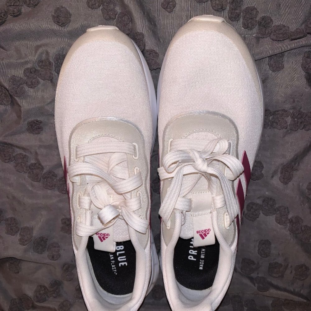 Adidas Sneakers